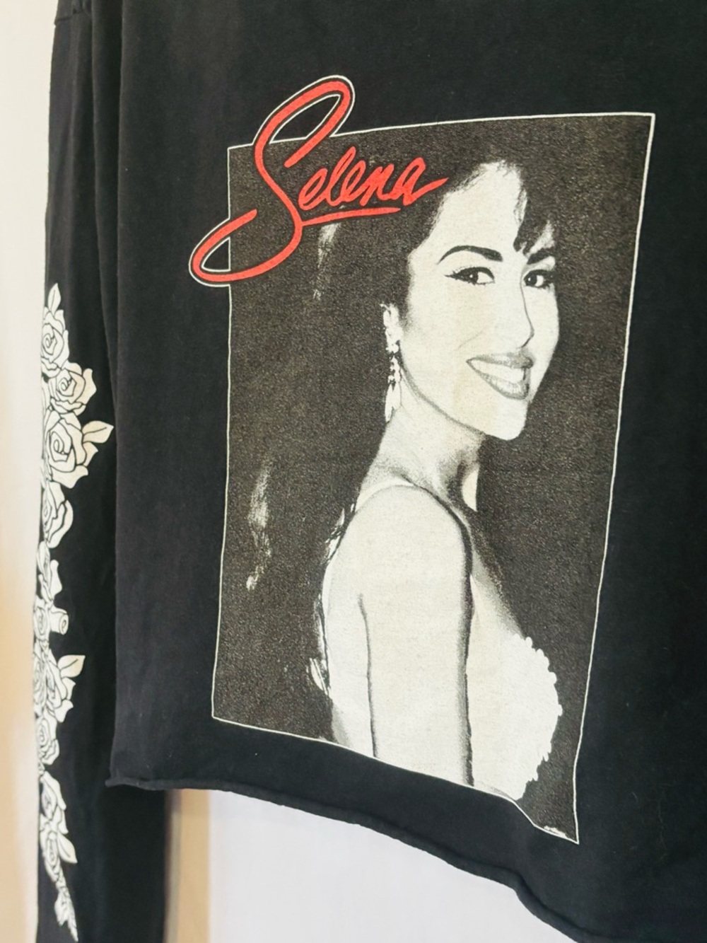 Selena Official 90s Female Pop Icon Crop Long Sleeve - Picture 3 of 5